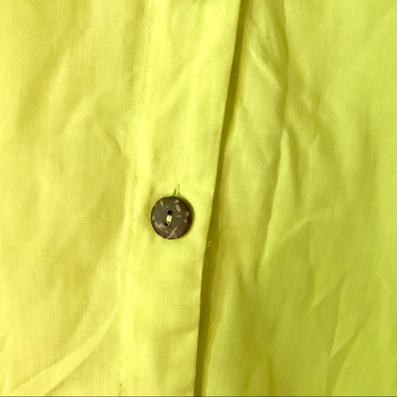 Women’s Yellow Button Down Pocket Blouse - XL - Picture 9 of 10